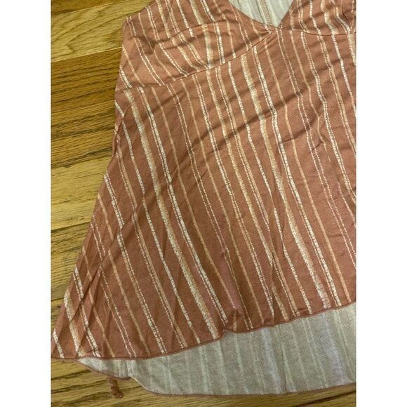 NWT SO, women's pink striped v-neck sleeveless racerback blouse size XL - Picture 2 of 8